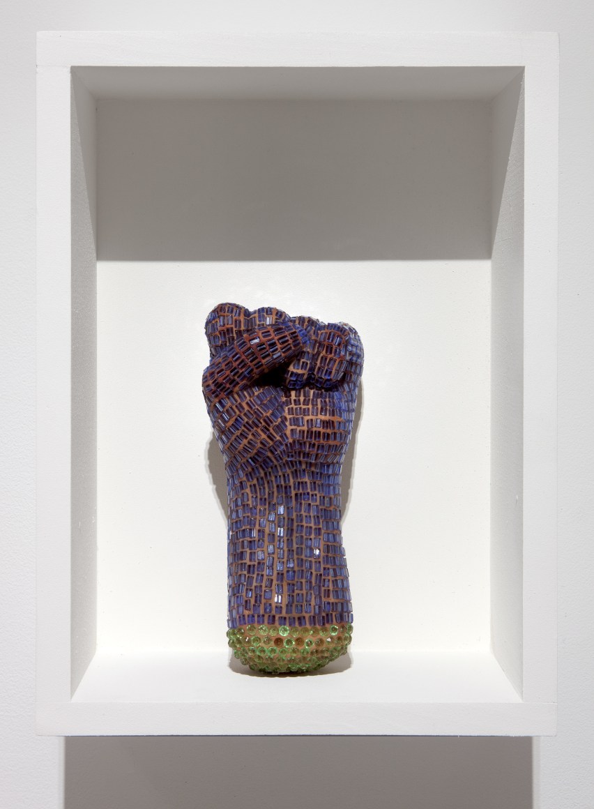 ESPERANZA CORT&Eacute;S, Pu&ntilde;o Azul/ Blue Fist, 2014