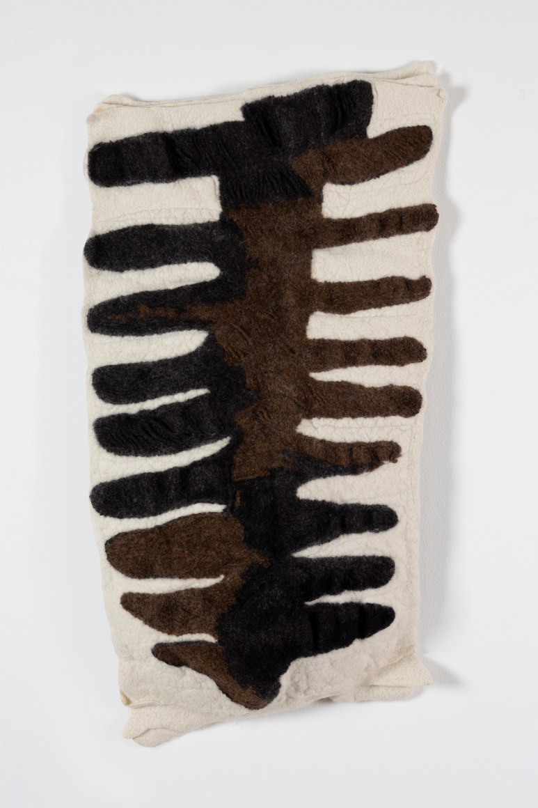 GINA PHILLIPS, Spine/Bit, 2019