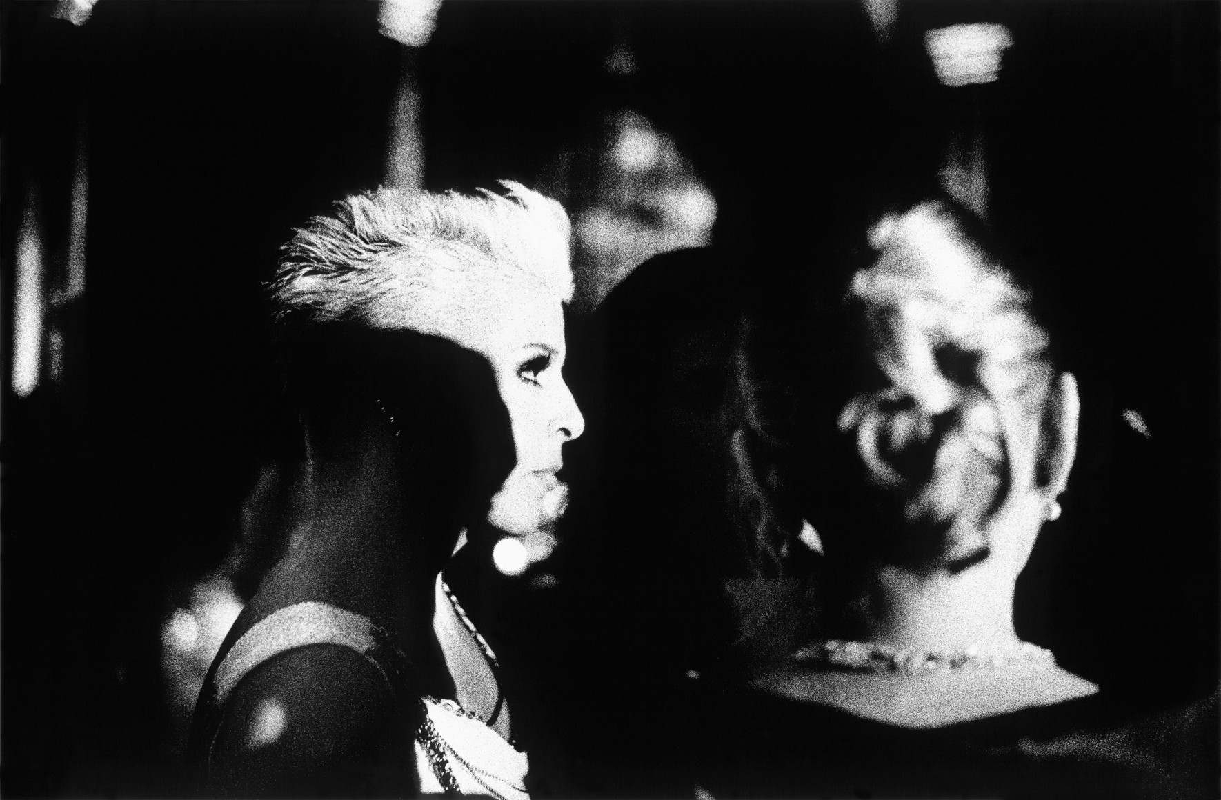 Wendy Paton, Nuit Blanche, Unmasked, 2009, Sous Les Etoiles Gallery