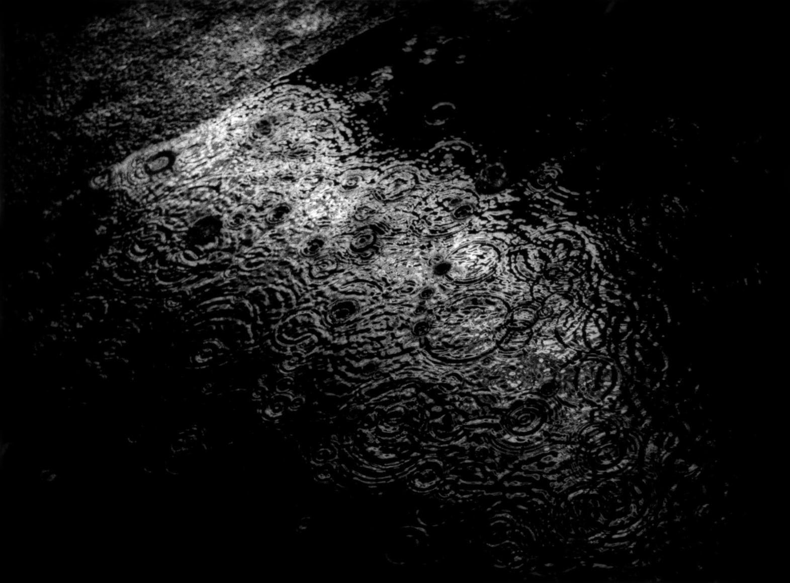 James Whitlow Delano, Mangaland, Cold rain falling in Shibuya, Tokyo, Japan, 2000, Sous Les Etoiles Gallery