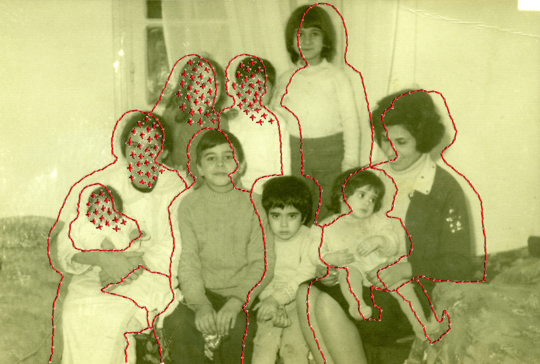 Carolle B&eacute;nitah, Photos-Souvenirs, Enfance, la r&eacute;union (the reunion), 2009, Sous Les Etoiles Gallery