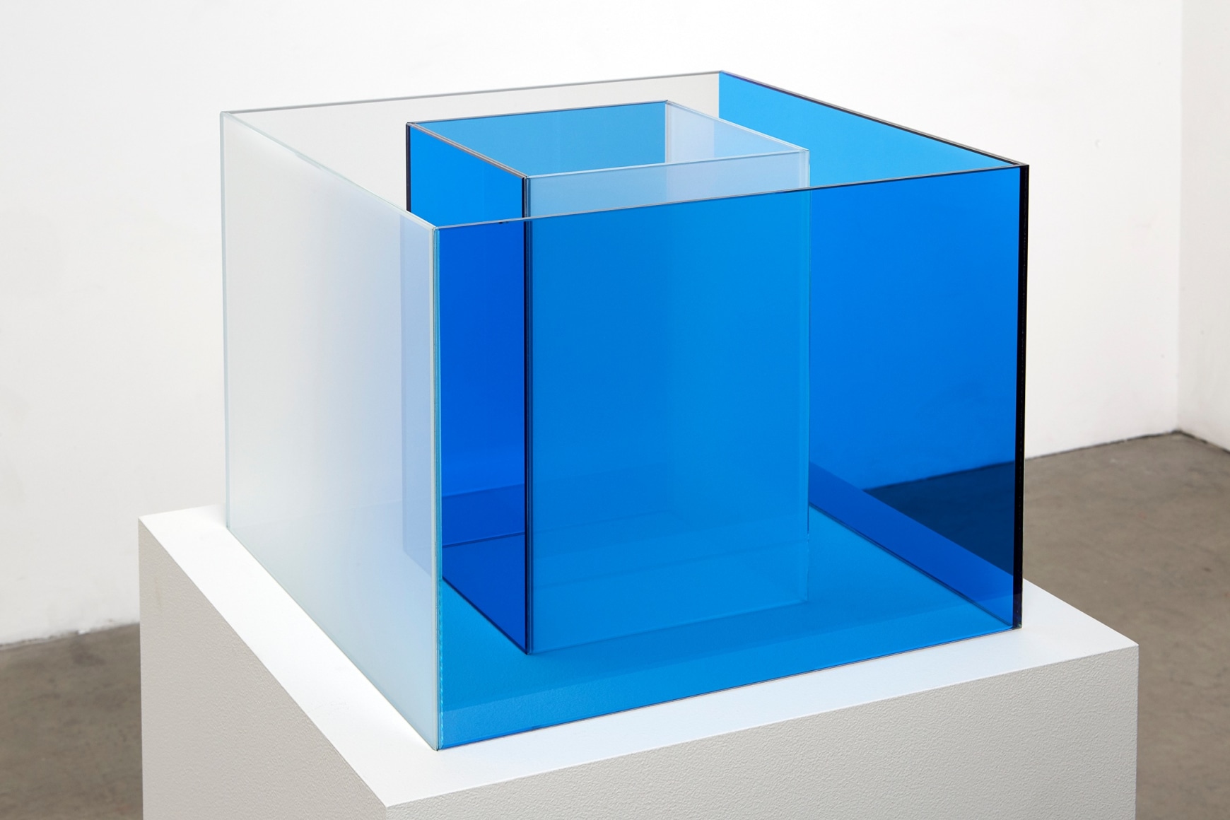 Larry Bell, Untitled Maquette (Cornflower Blue / True Sea Salt), 2018