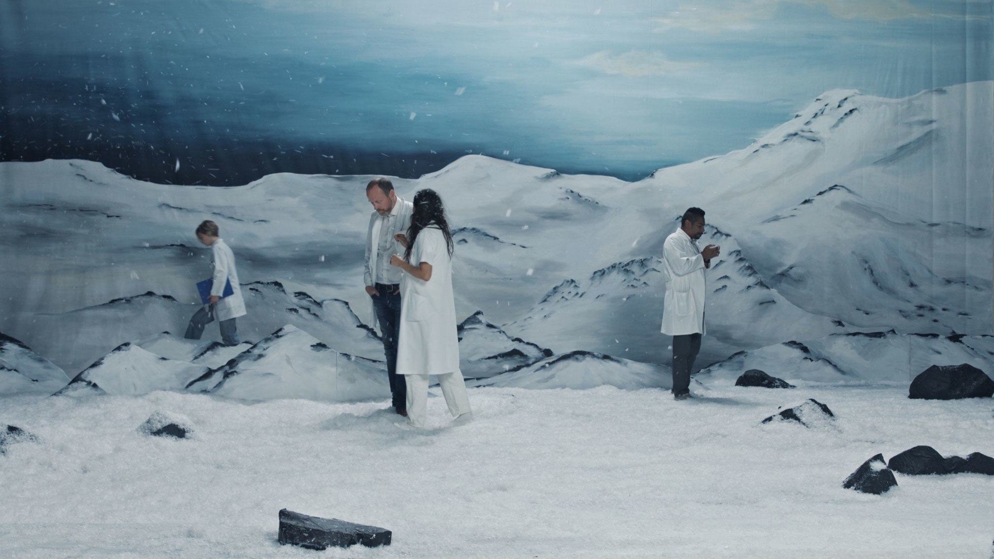 Ragnar Kjartansson Figures in Landscape (Saturday), 2018