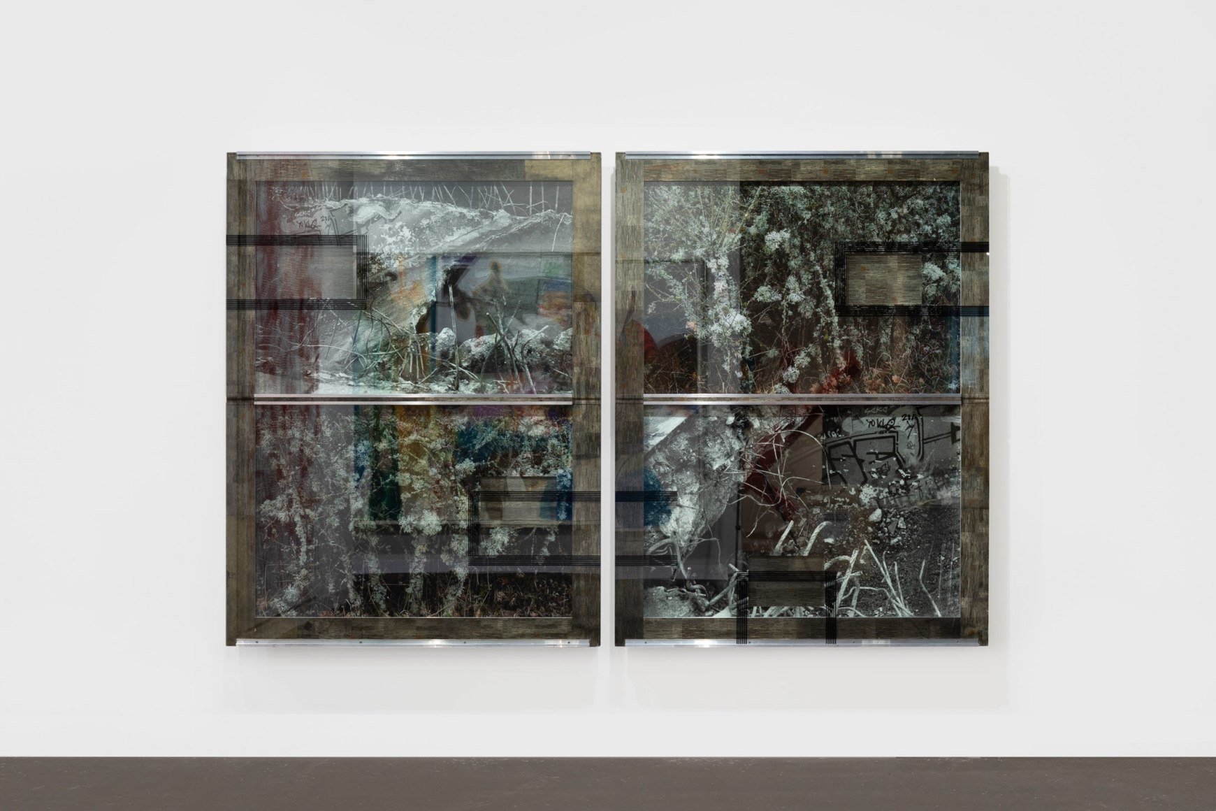 Reinhard Mucha Hashtag mit Lichtblick im Schmerz (Hashtag with Bright Spot in Pain), [2019] 2001