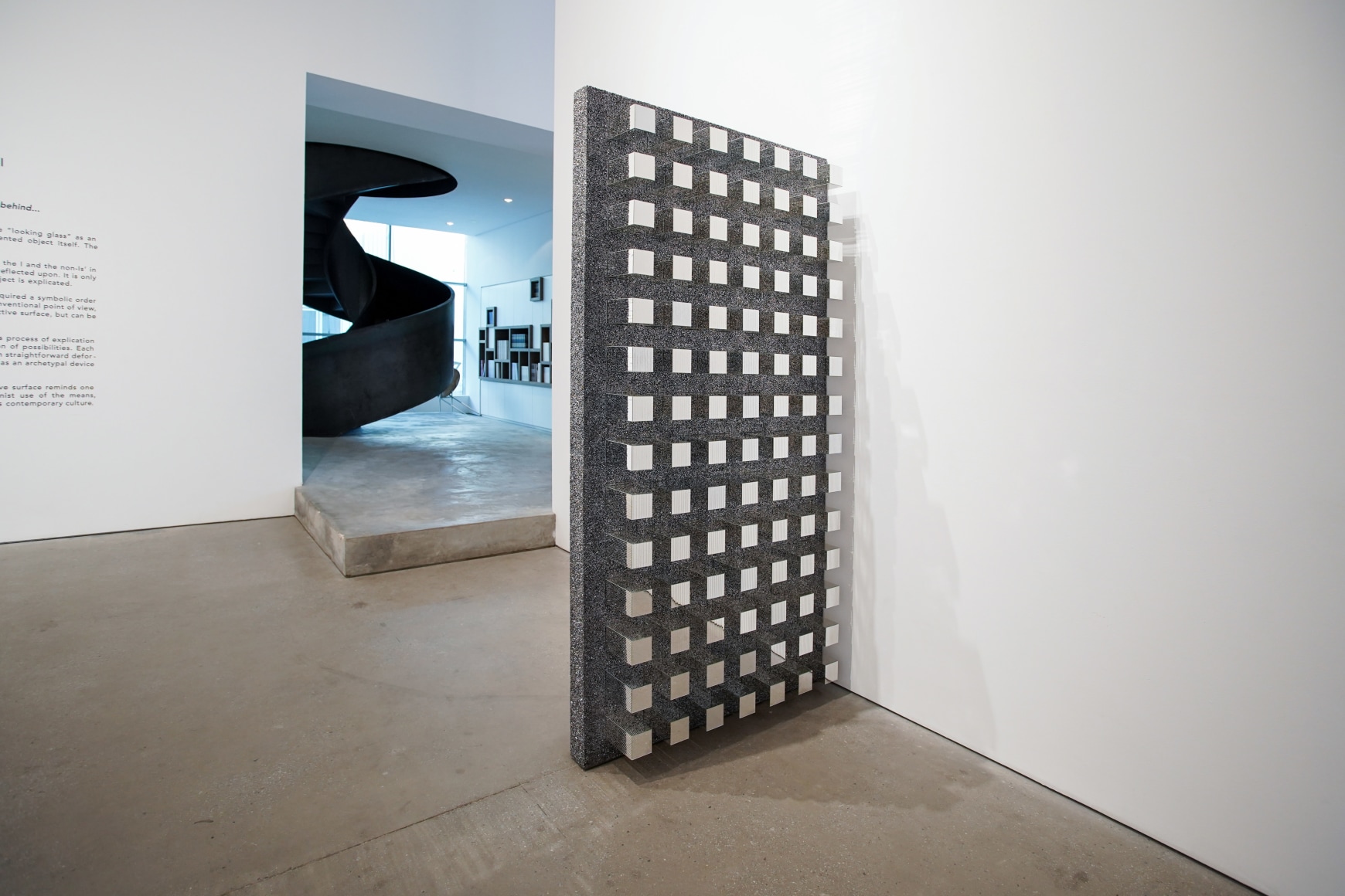 Aref Montazeri: Mirror