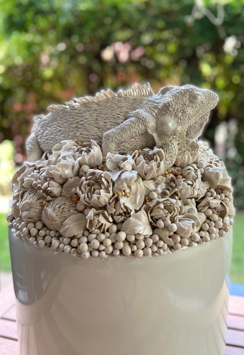 The Iguana, 2020, Porcelain, 18k Gold Decorated, Epoxy Clay, Wood, 57 x 52 cm / 22.4 x 20.5 in.