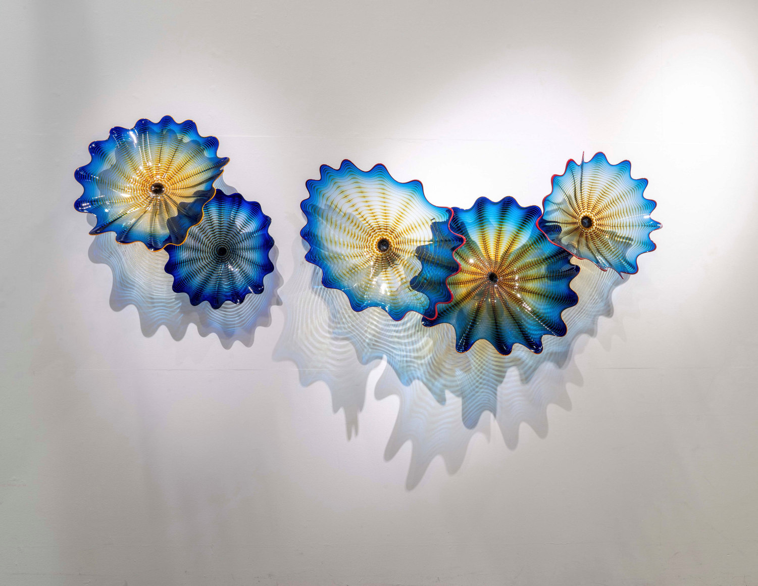 Dale Chihuly&nbsp;, Royal Blue and Amber Persian Wall