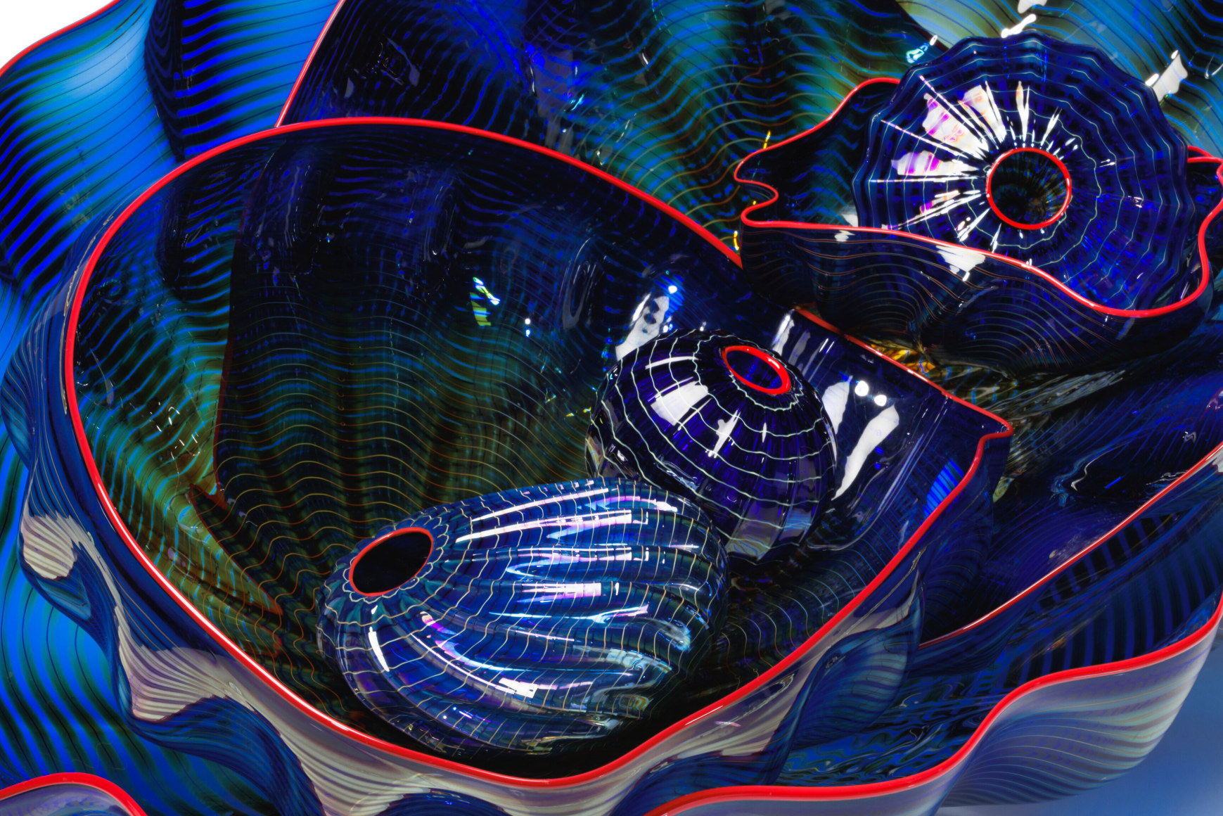 Dale Chihuly Opera Blue Seaform Set with Turkish Red Lip Wraps, 1999