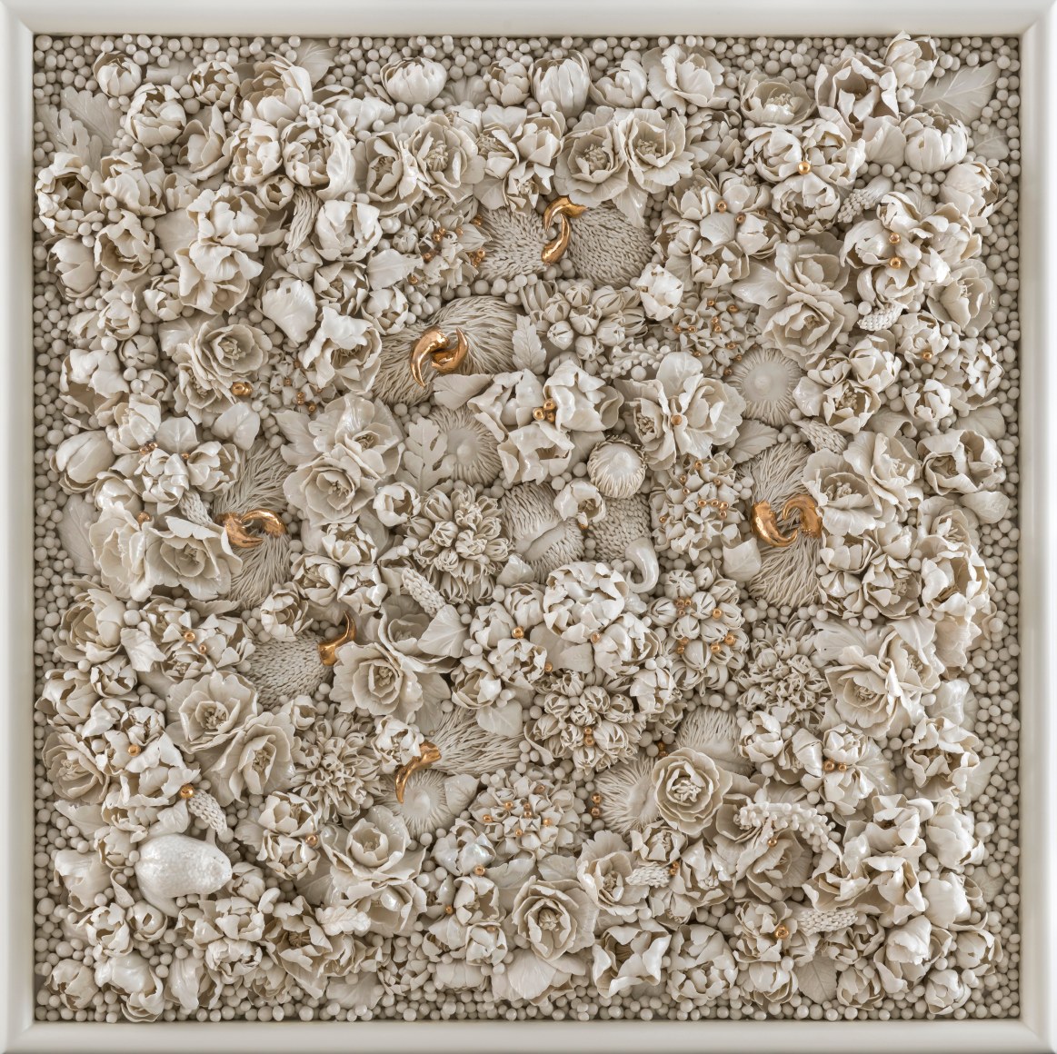 Frog Golden Habitat, 2021, Porcelain, 18k Gold, 71 x 71 x 15 cm / 27.9 x 27.9 x 5.9 in.