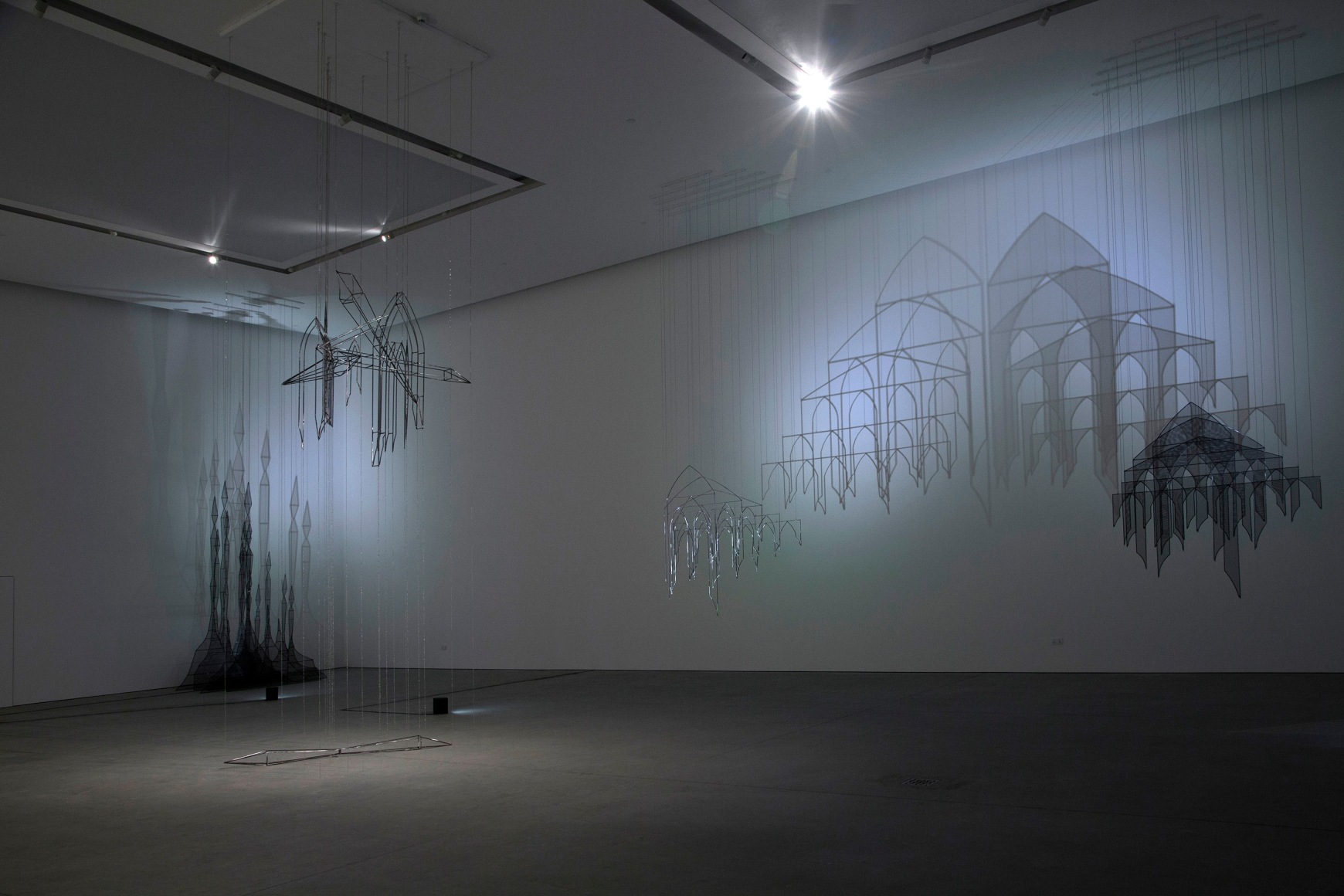 Afruz Amighi: M&aring;ngata