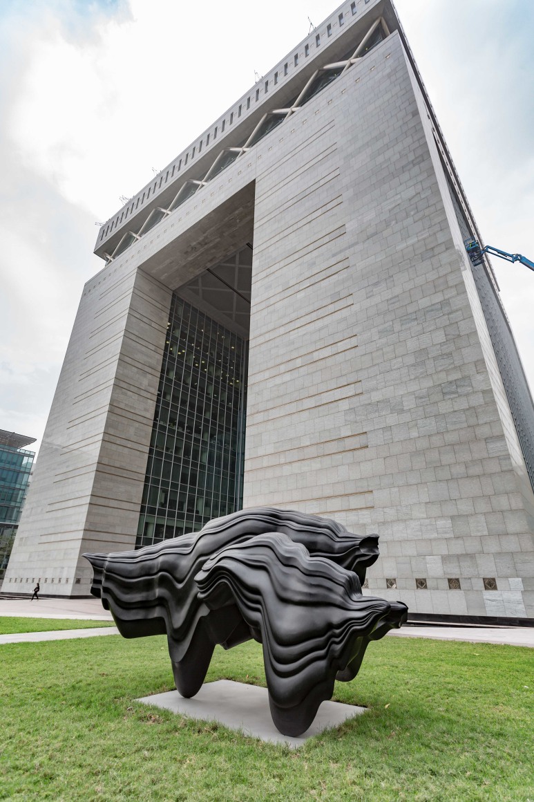 Tony Cragg at DIFC Gate