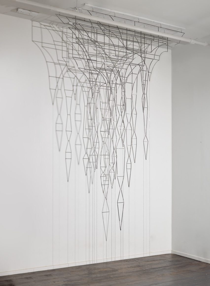 Veins (Malakbel),&nbsp;2015, Steel, base metal chain, light