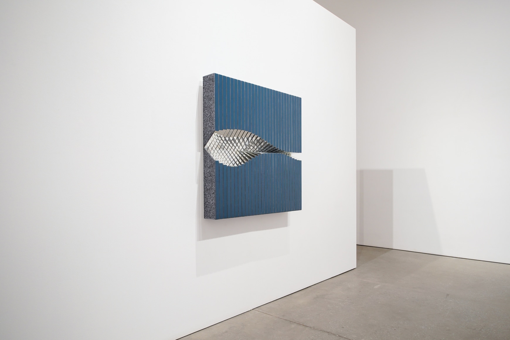 Aref Montazeri: Mirror