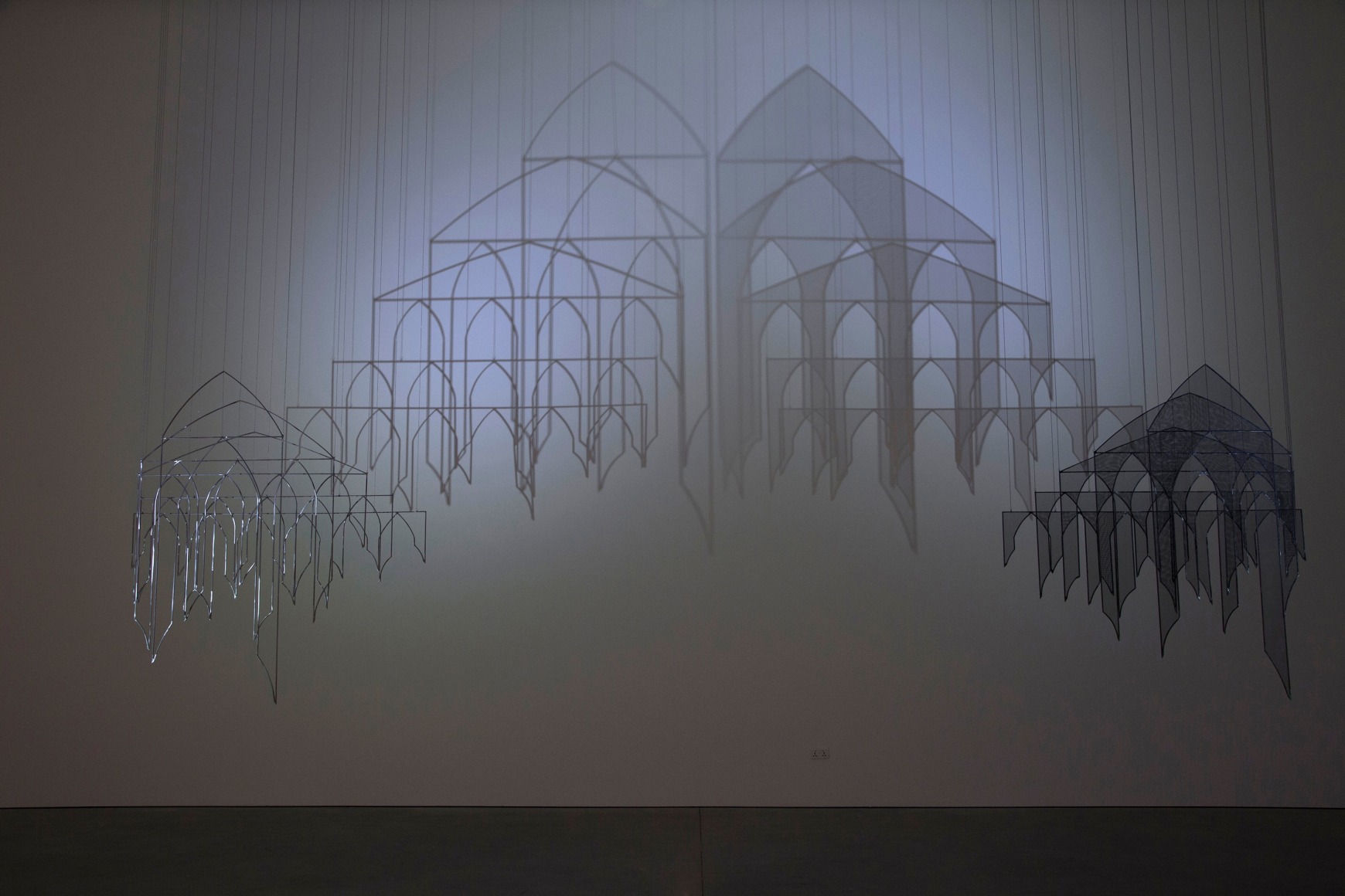 Afruz Amighi: M&aring;ngata