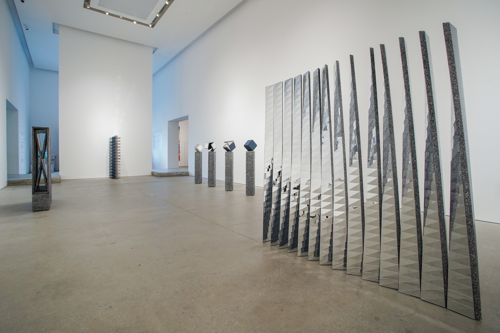 Aref Montazeri: Mirror