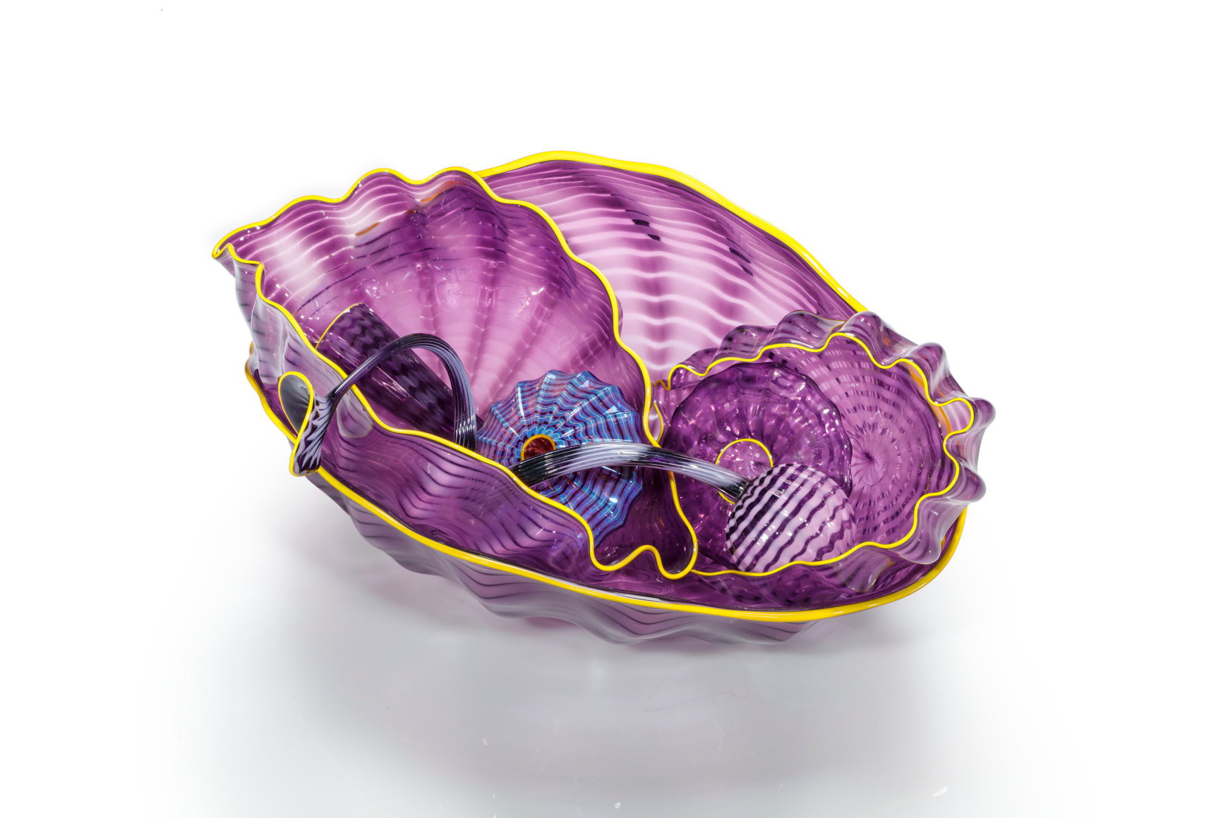 Dale Chihuly&nbsp;, Purple Heather Seaform Set with Dandelion Lip Wraps