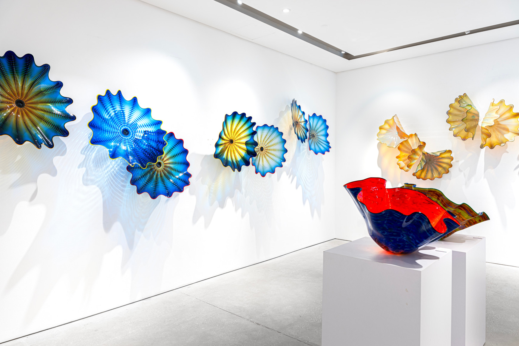 Chihuly: Selections From Four Decades of Iconic Work