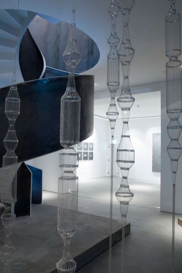 Afruz Amighi: M&aring;ngata