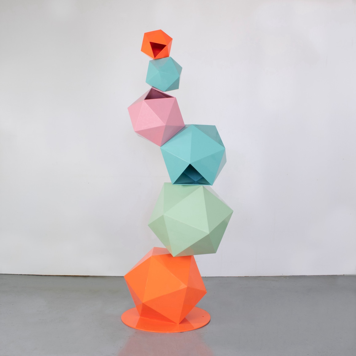 Helena Chastel, Octavian, 2023