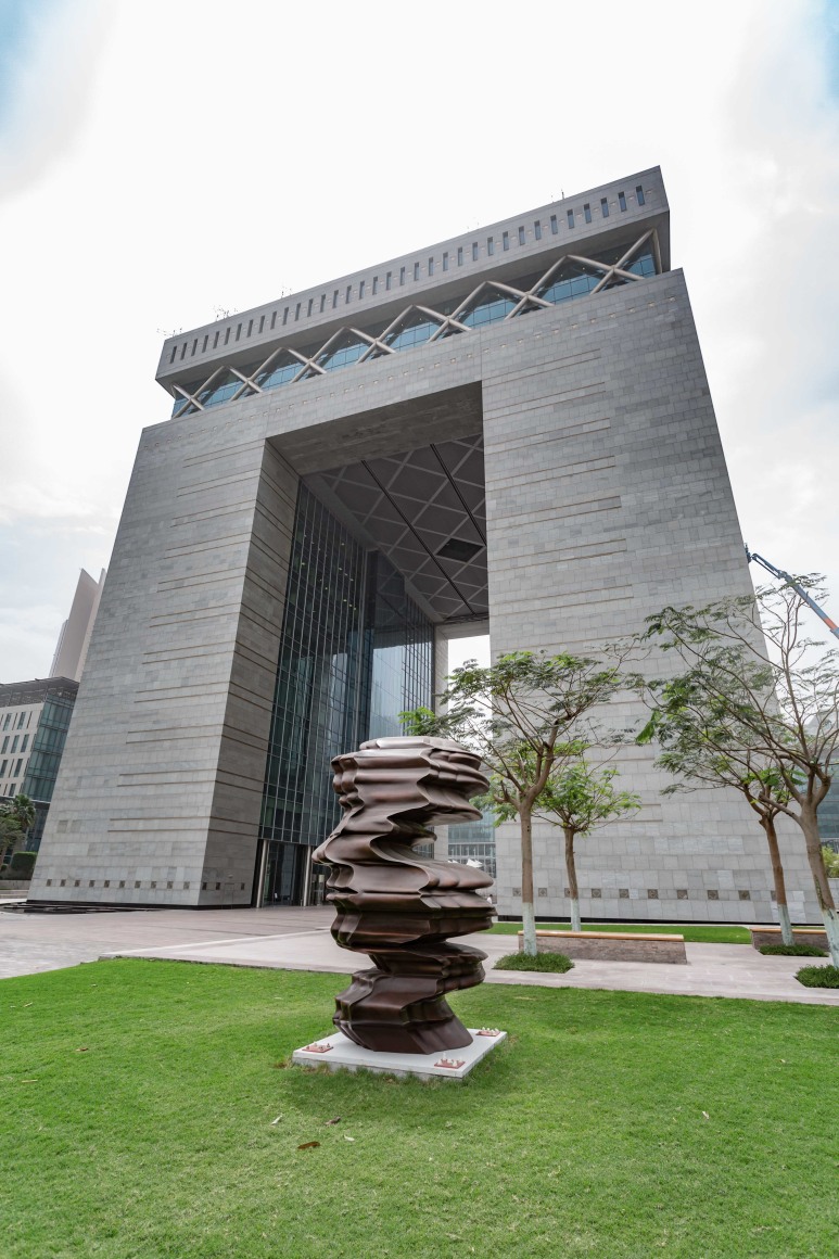Tony Cragg at DIFC Gate