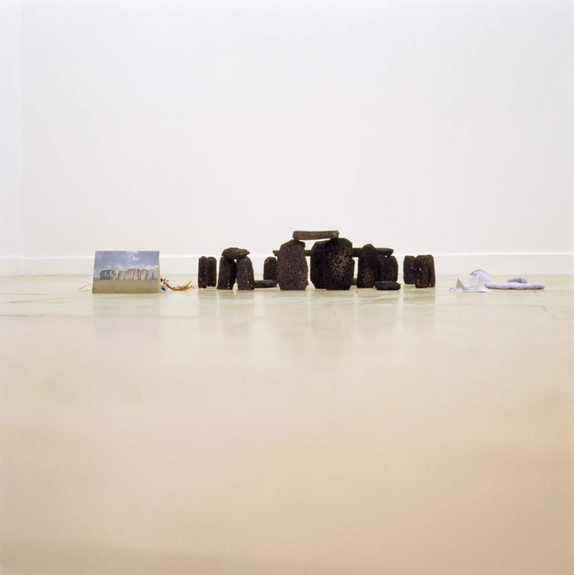 Karen Kilimnik, Stonehenge, 1991