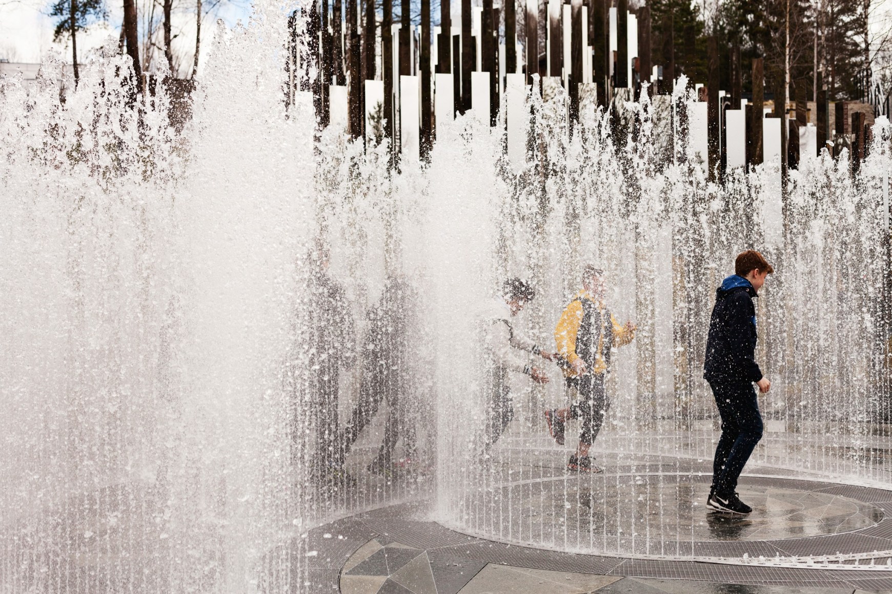 Jeppe Hein, Path of Silence, 2016, Installation view: Reflection, Kistefos Museum, Jevnaker