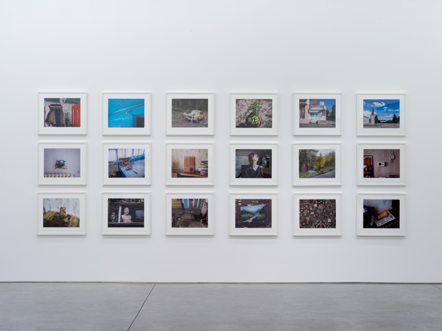 Stephen Shore, Installation at 303 Gallery, 2014