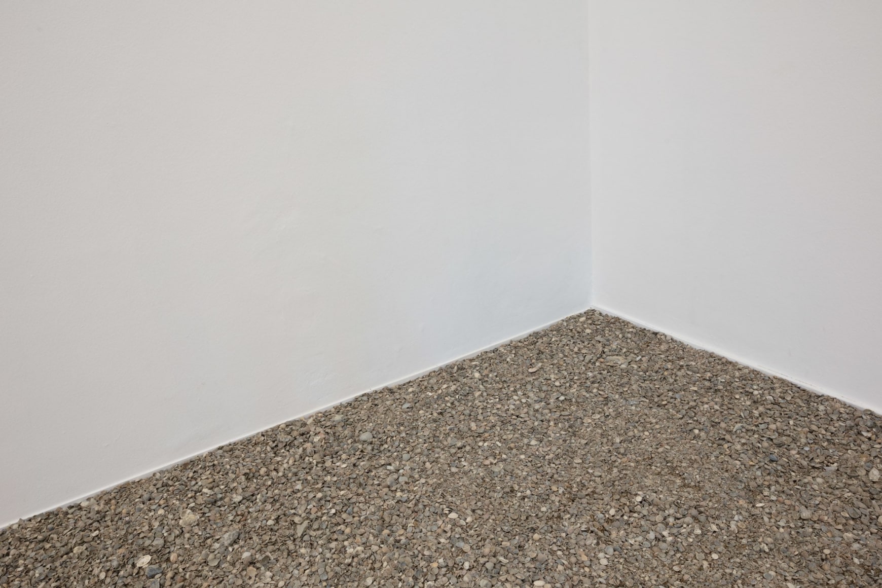 Muscle Memory (12 tonnes), 2021, Calcite hardscaping material from marine bivalves., Photo: Antonio Maniscalco