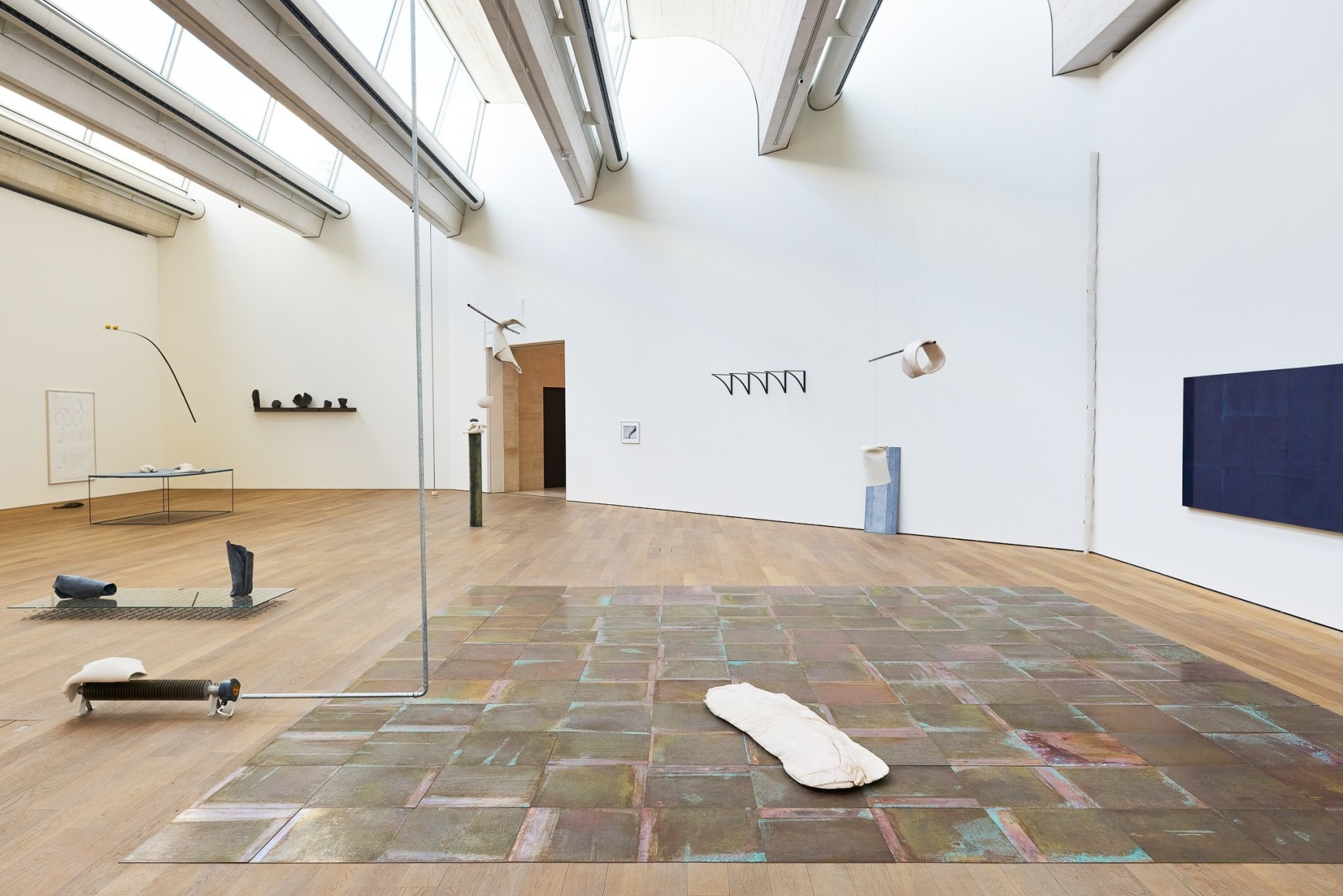 Installatation view: Katinka Bock - Smog / Tomorrow’s Sculpture, Mudam Luxembourg, 2018, Photo: Johannes Schwartz