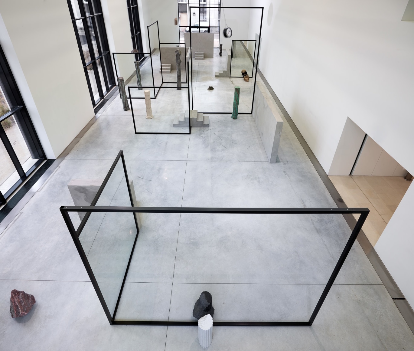 Installation view: Alicja Kwade,The Resting Thought, Centre De Création Contemporaine Olivier Debré, Tours, 2019, Photo: François Fernandez