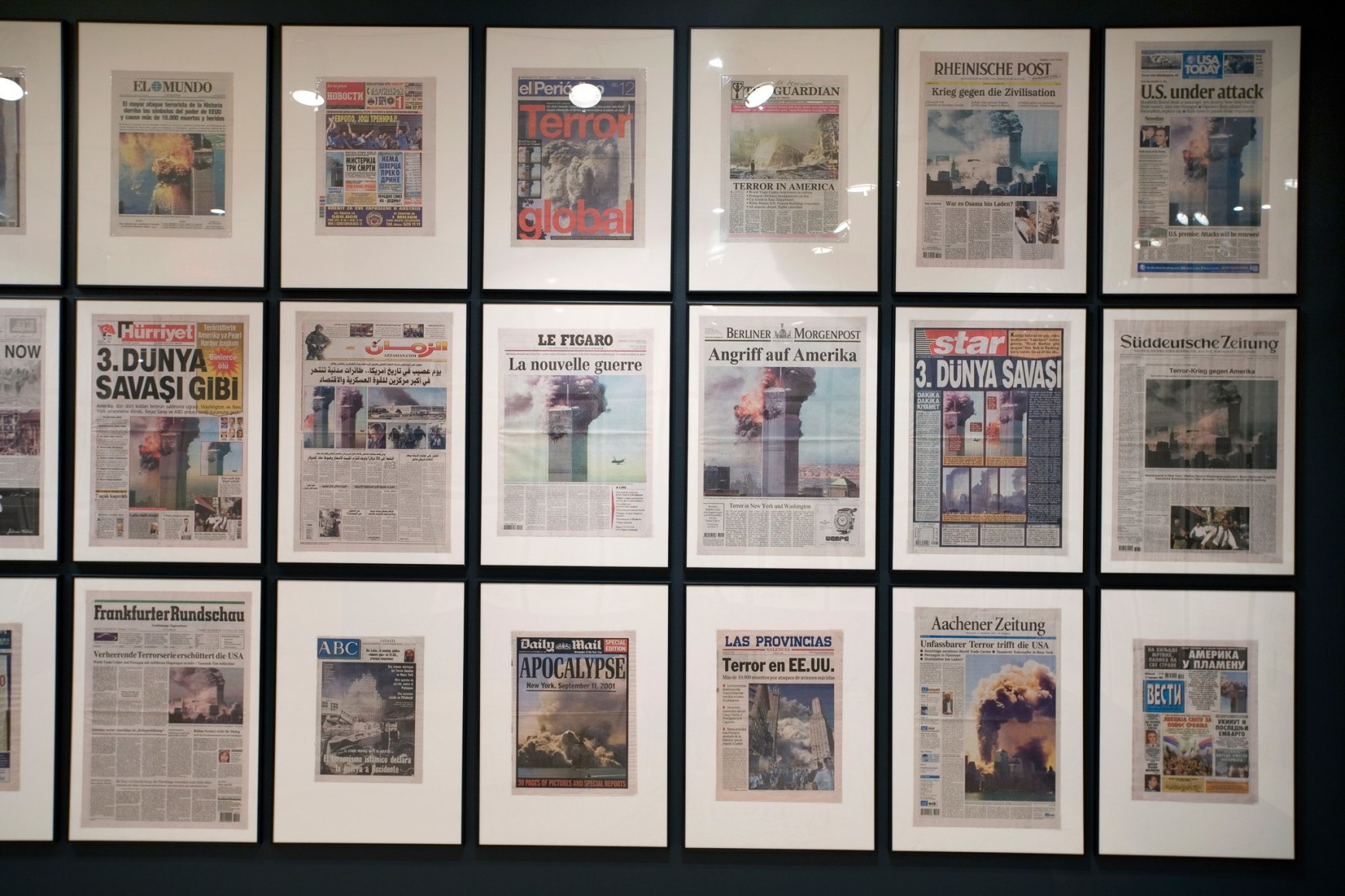 Hans-Peter Feldmann, 9/12 Front Page, ICP, 2008