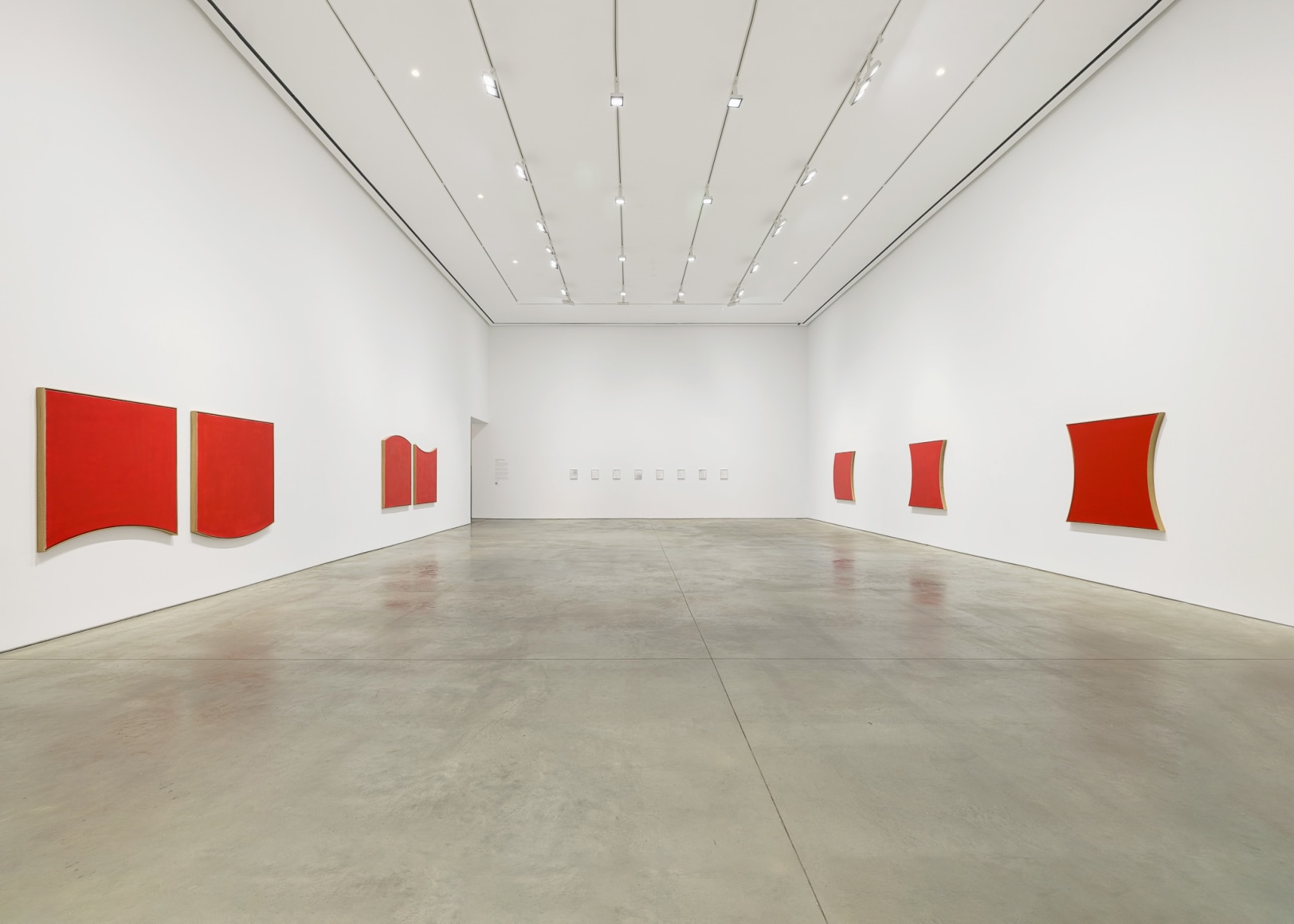 Installation view:&nbsp;Jacob Kassay, Chelsea, 303 Gallery, New York, 2024. Photo: Justin Craun