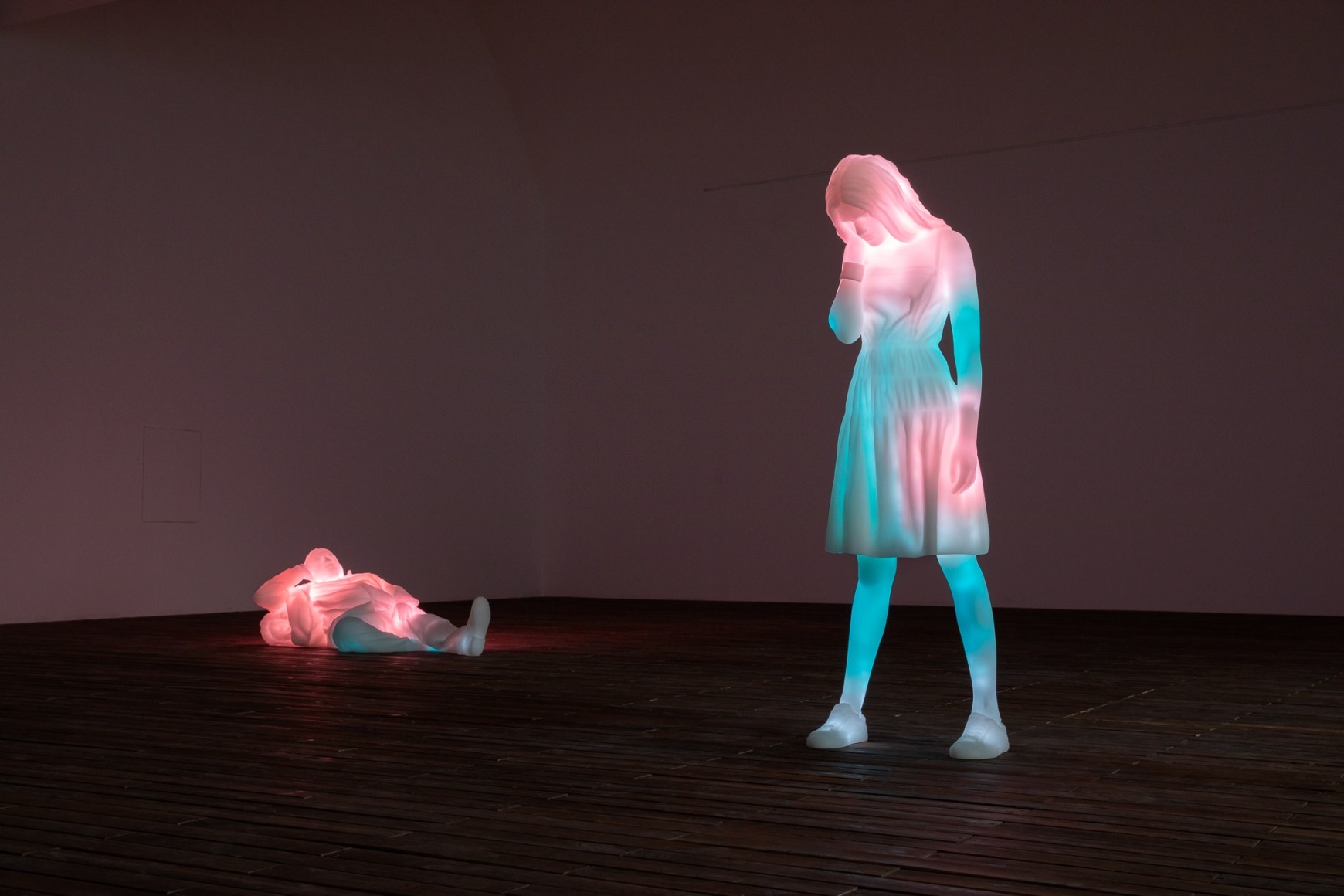 Installation view: Doug Aitken, 3 Modern Figures (don't forget to breathe), Faurschou Foundation Beijing, China, 2019, Photo: Conner MacPhee