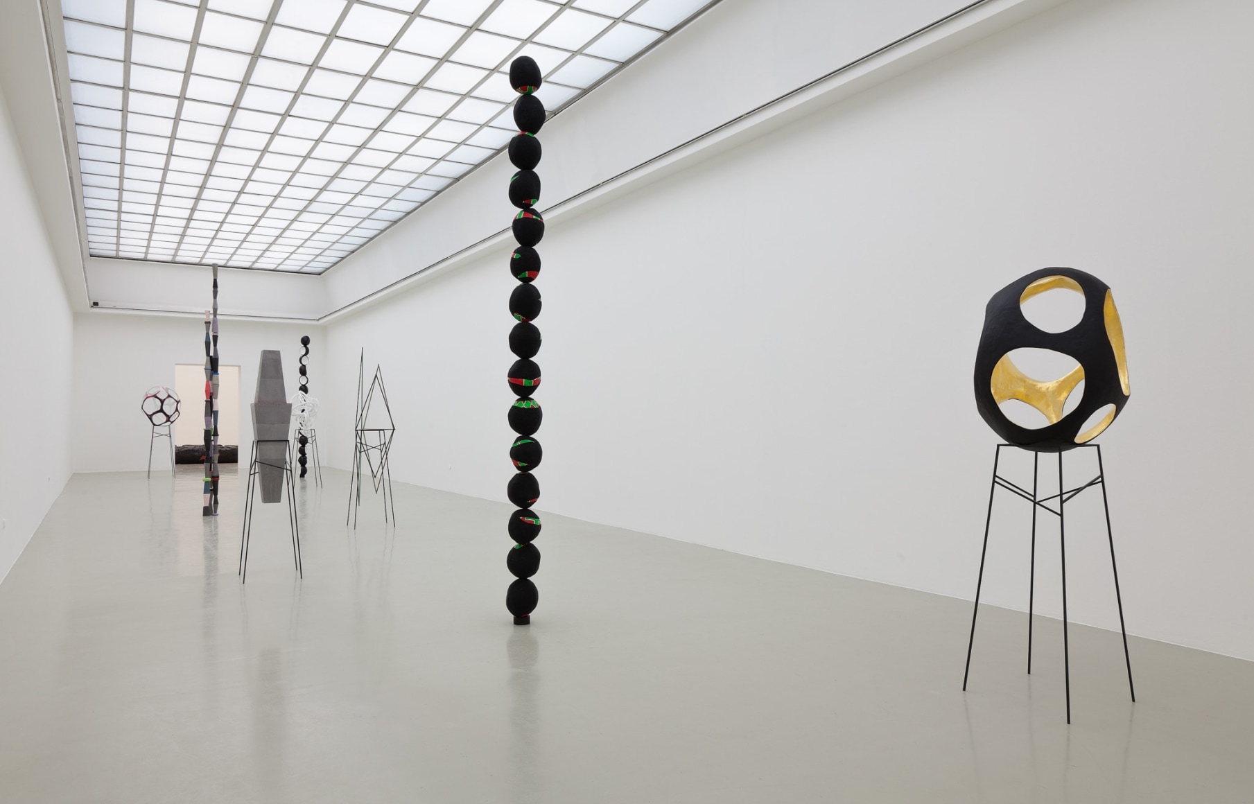 Eva Rothschild, Installation view: Hot Touch, Kunstverein Hannover, 2011