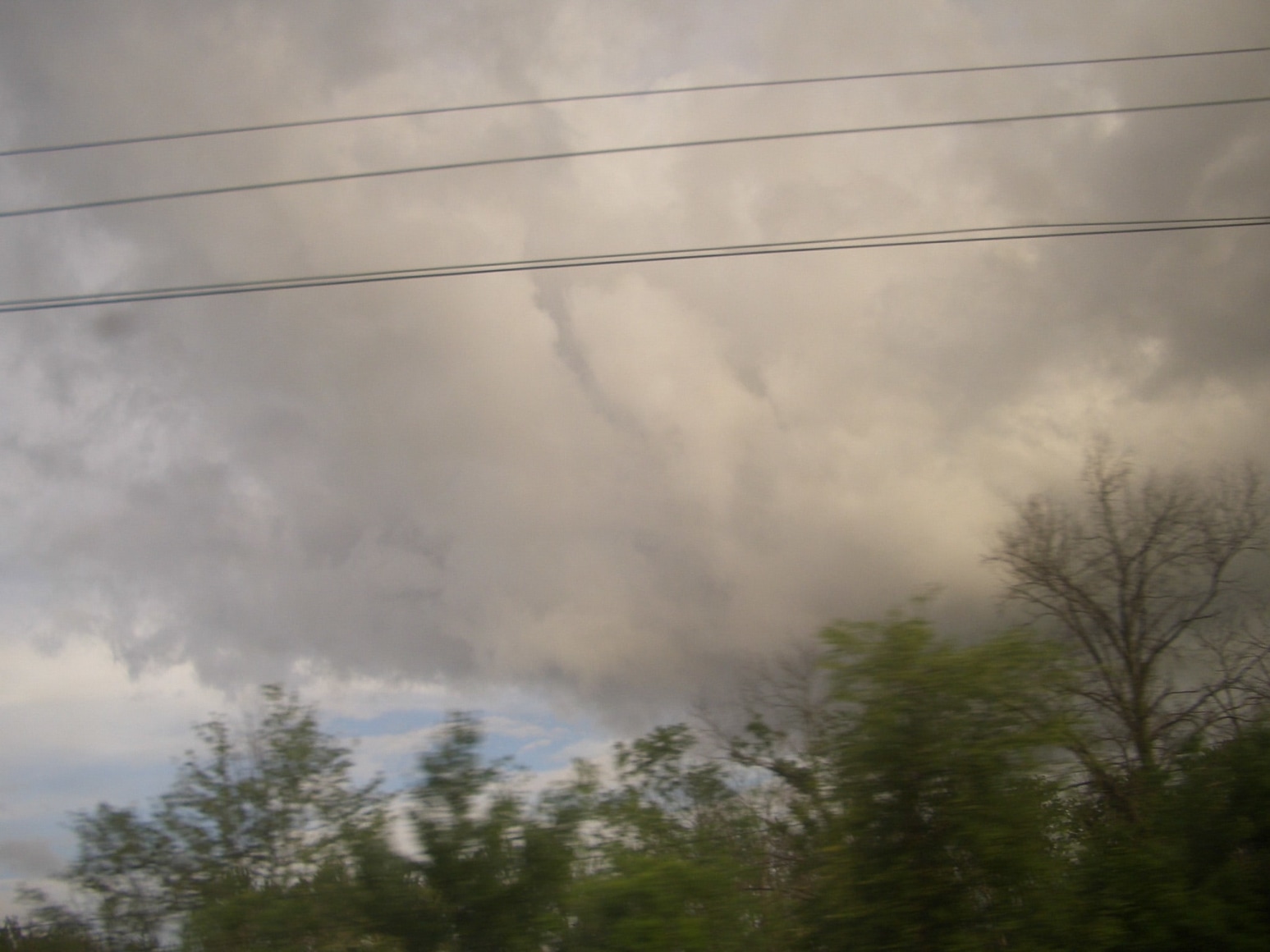 Karen Kilimnik, new jersey tropical clouds outside Trenton, New Jersey, 2007