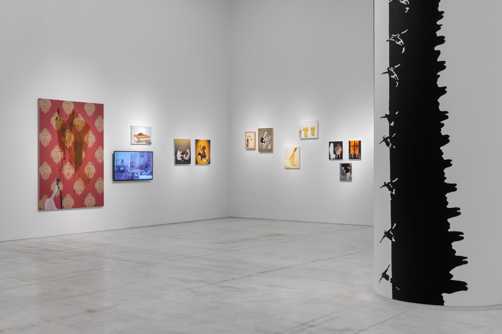 Installation views: Tala Madani, Shitty Disco, June 13 – November 10, 2024, National Museum of Contemporary Art Athens, Greece. Photography: Paris Tavitian