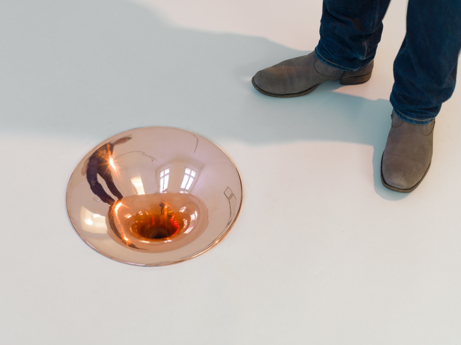 Alicja Kwade, Installation view: Monologue from the 11th Floor Haus am Waldsee, Berlin, 2015