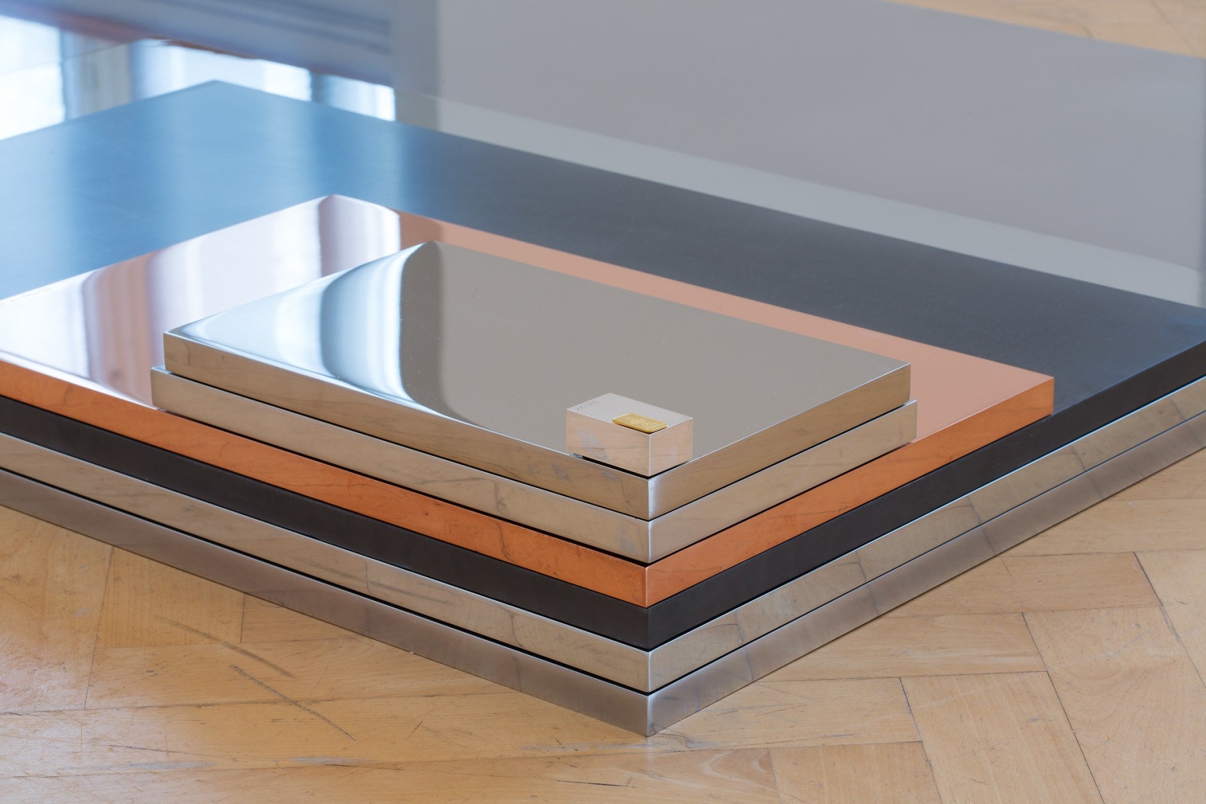 Alicja Kwade, Installation view: Warten Auf Gegenwart, Kunstmuseum St. Gallen, 2014