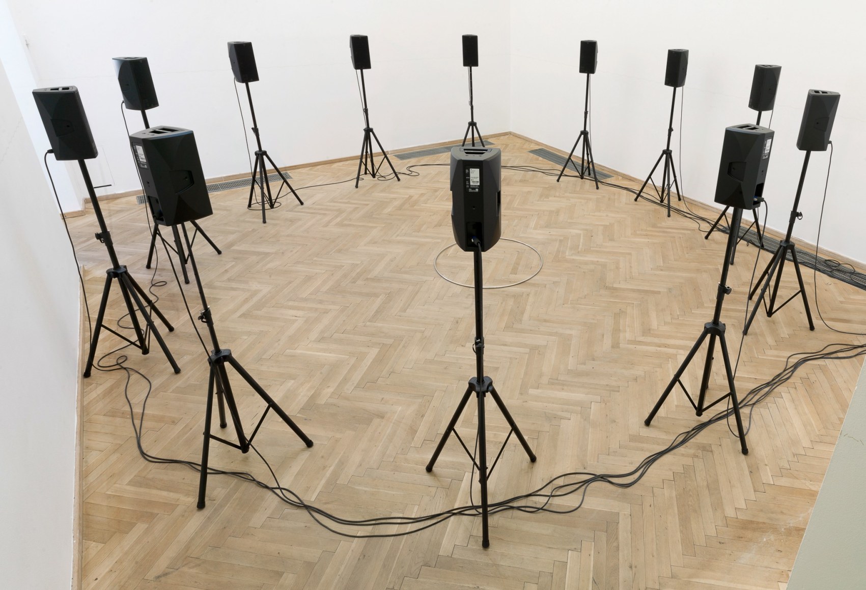 Alicja Kwade, NachBild, 2017
