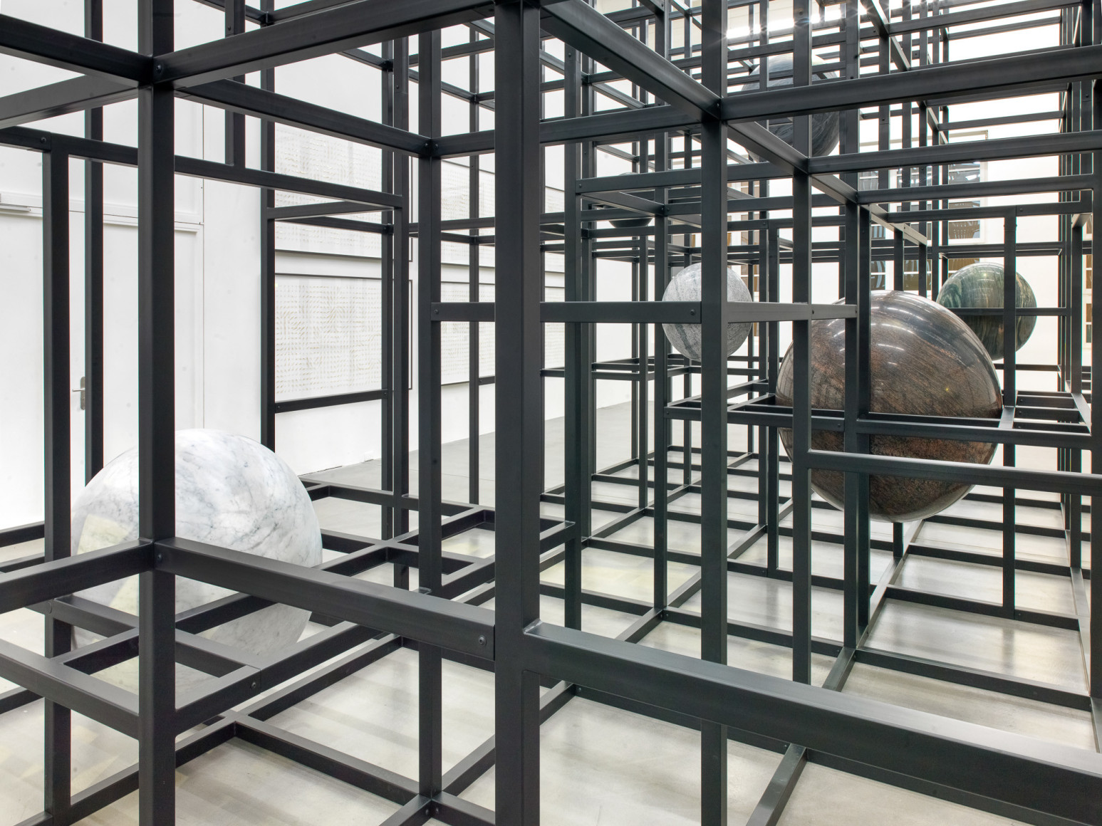 Installation view: Alicja Kwade, LinienLand, Haus Konstruktiv, Zurich, 2018. Photo: Roman M&auml;rz