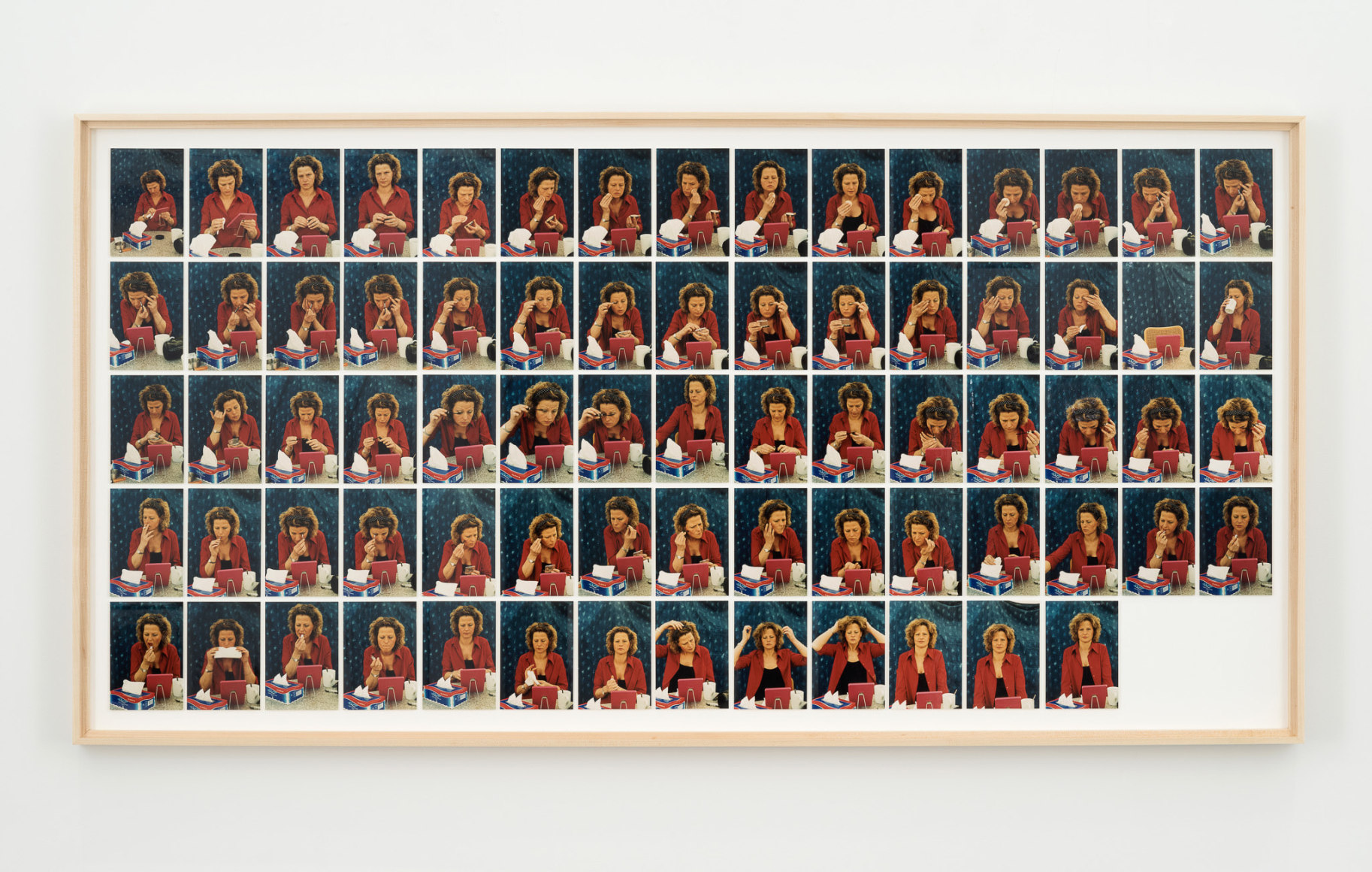 Hans-Peter Feldmann, Birgit, doing her make-up