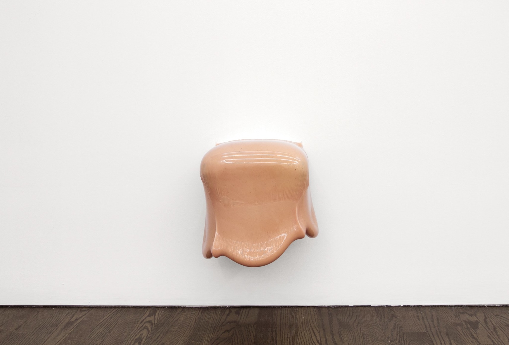 Nina Canell, Gum Shelf