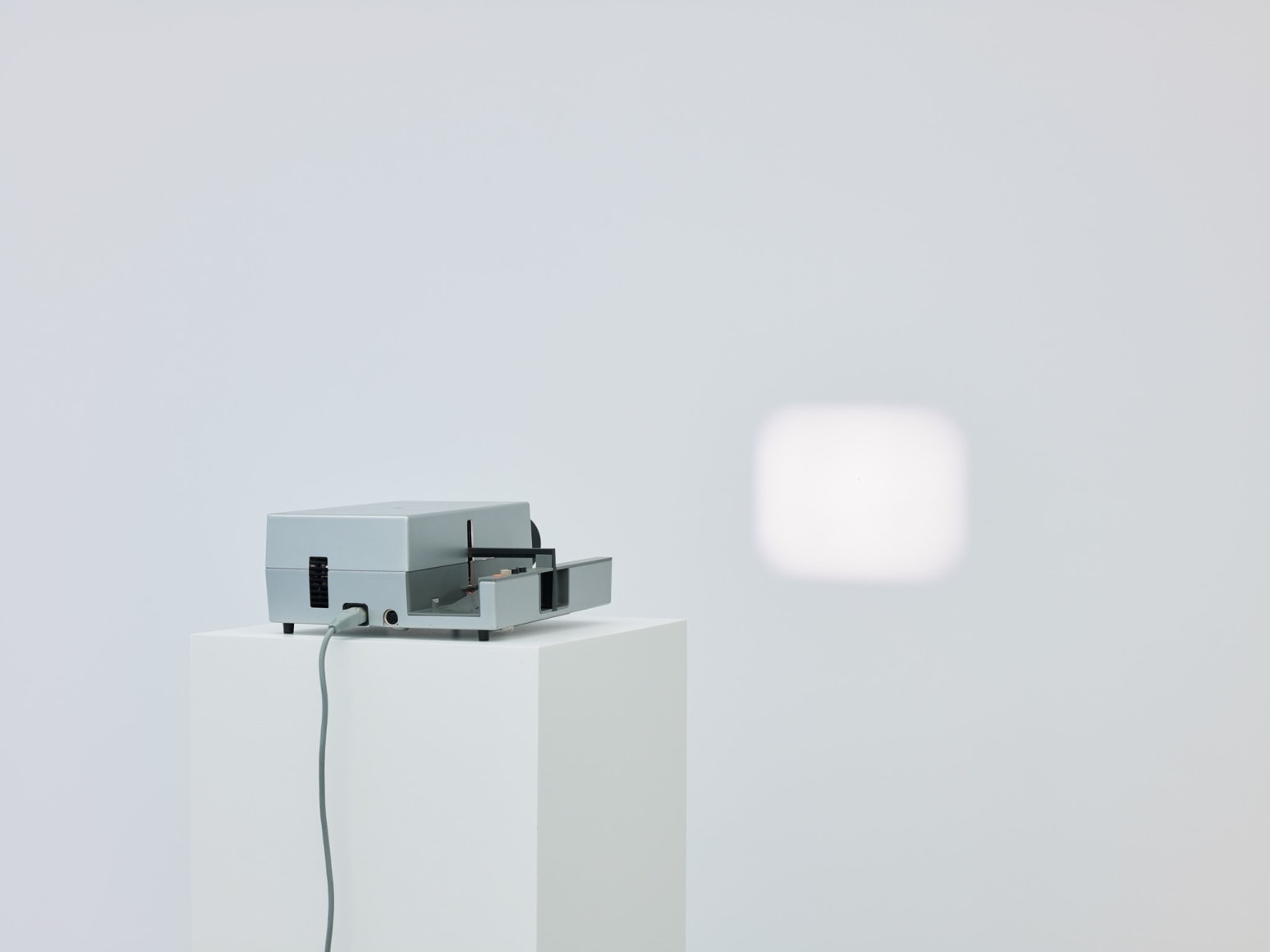 Ceal Floyer, Projection, 1997
