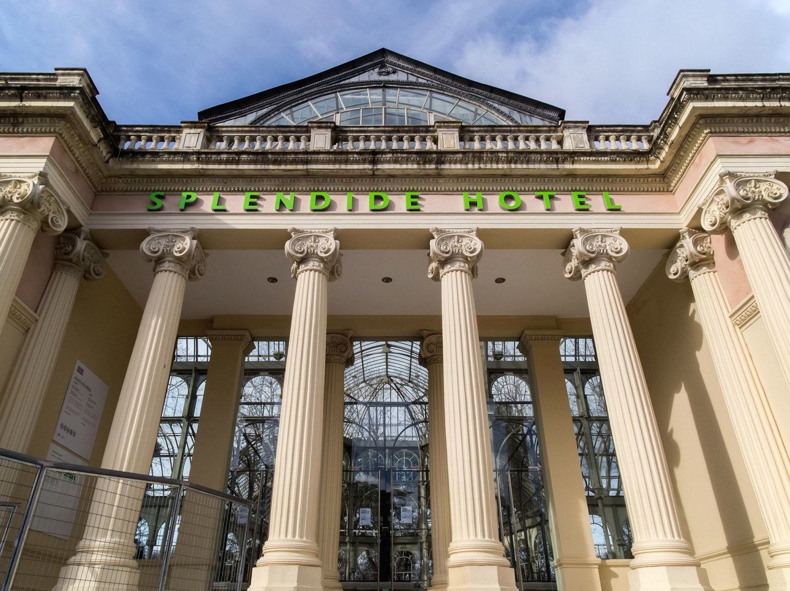 Dominique Gonzalez-Foerster, Splendide Hotel, Palacio de Cristal, Parque del Retiro, 2014