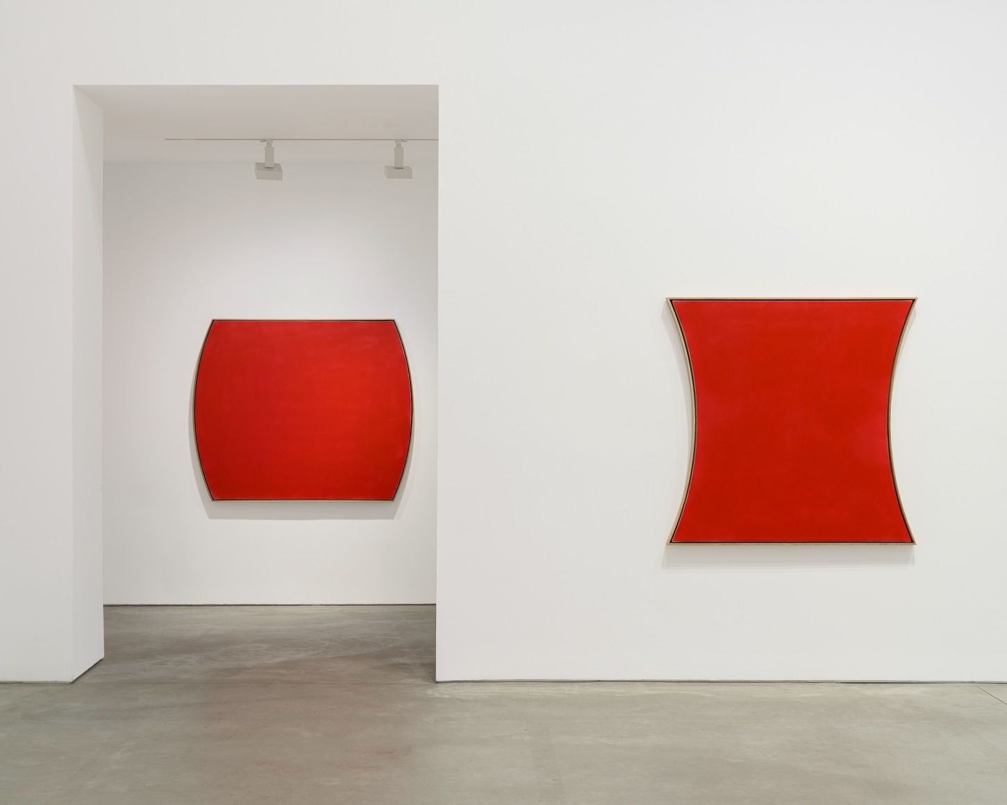 Installation view:&nbsp;Jacob Kassay, Chelsea, 303 Gallery, New York, 2024. Photo: Justin Craun