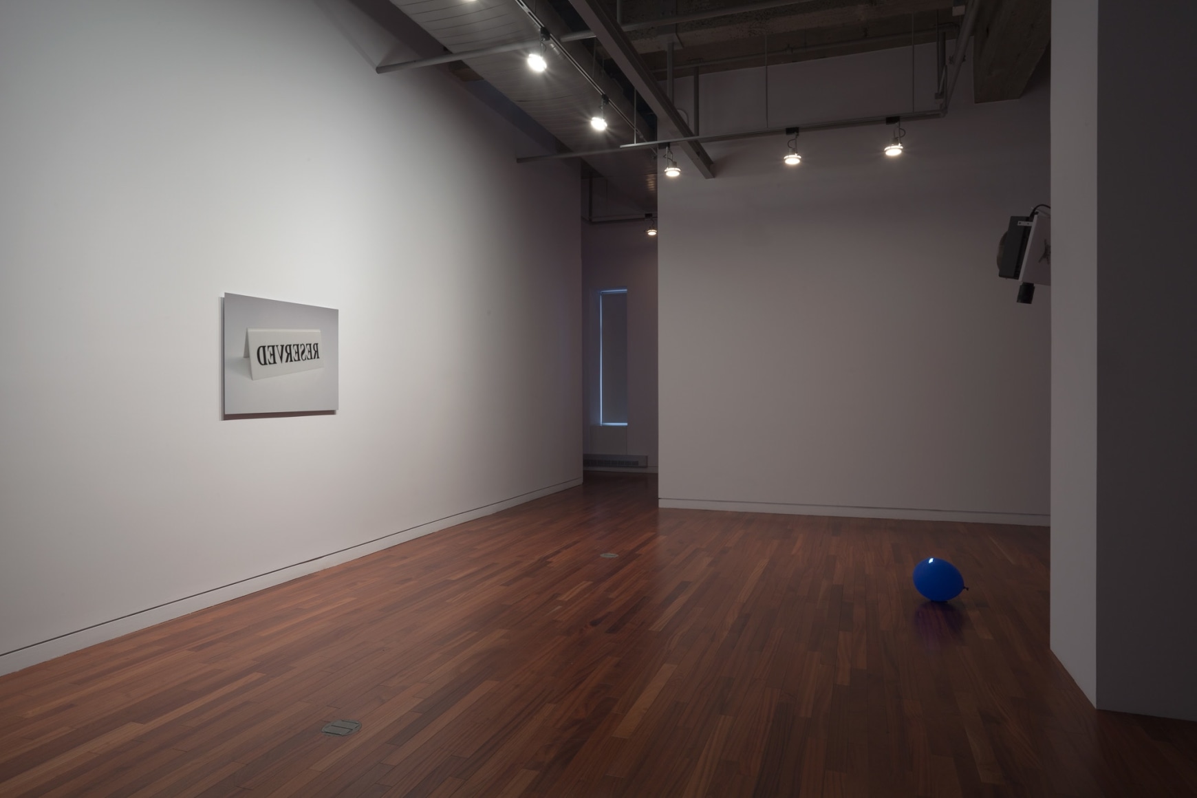 Ceal Floyer, Installation view: DHC/ART. Montréal, Québec, 2011
