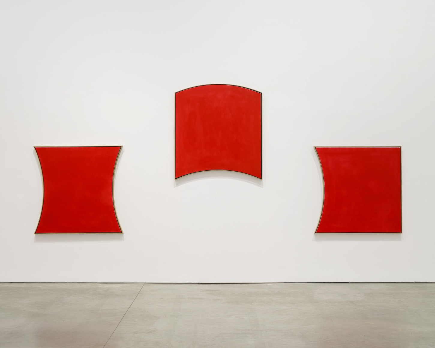 Installation view:&nbsp;Jacob Kassay, Chelsea, 303 Gallery, New York, 2024. Photo: Justin Craun