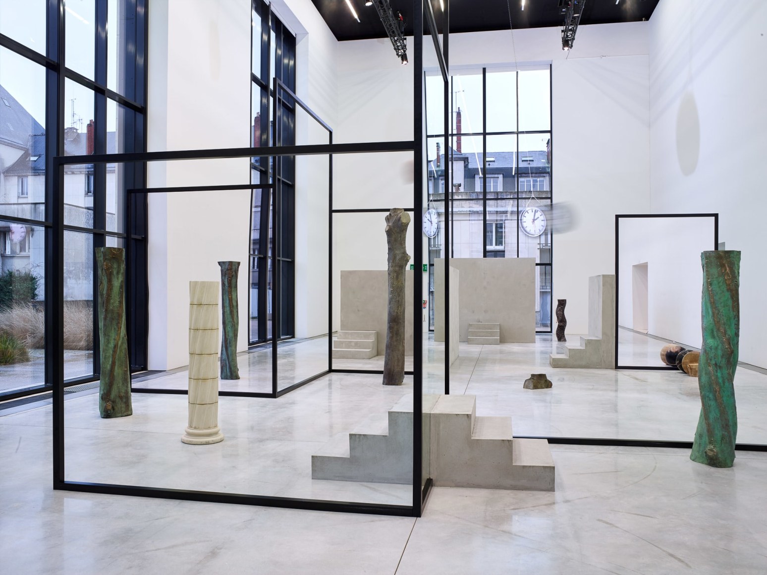 Installation view: Alicja Kwade,The Resting Thought, Centre De Création Contemporaine Olivier Debré, Tours, 2019, Photo: François Fernandez