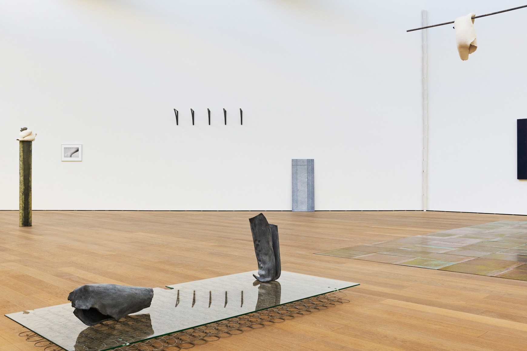 Installatation view: Katinka Bock - Smog / Tomorrow’s Sculpture, Mudam Luxembourg, 2018, Photo: Johannes Schwartz