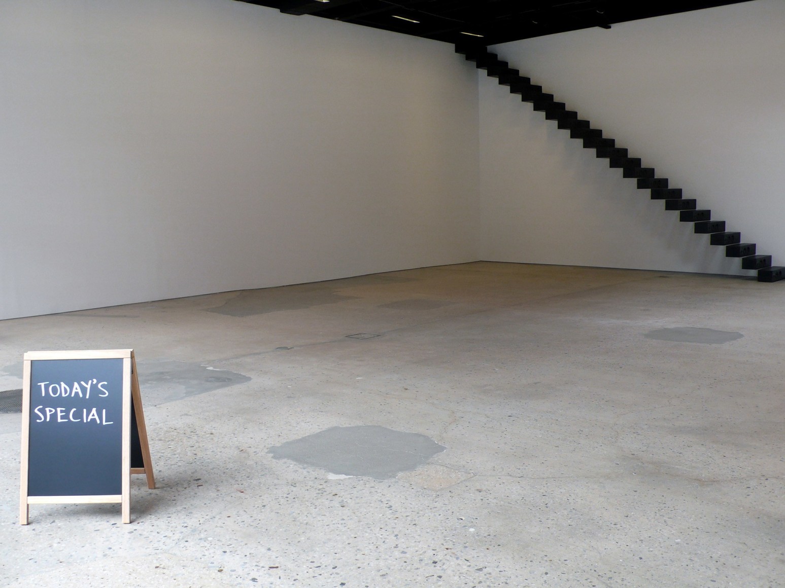Ceal Floyer, Installation view: 303 Gallery, New York, 2009